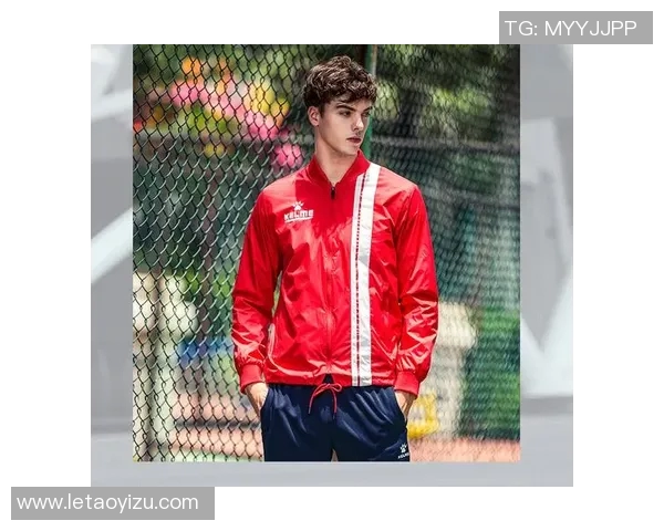 时尚运动风足球明星男士连帽卫衣舒适百搭秋冬季休闲外套